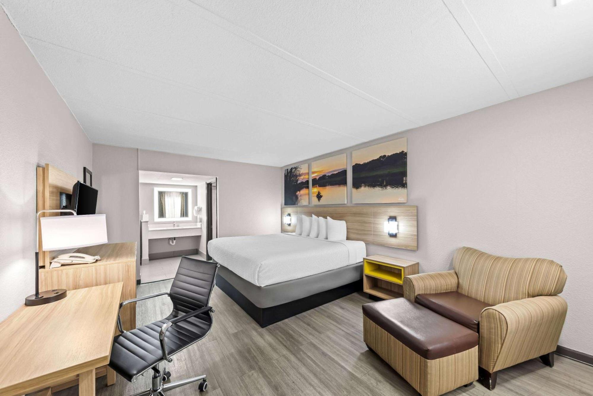Days Inn By Wyndham Gainesville Εξωτερικό φωτογραφία