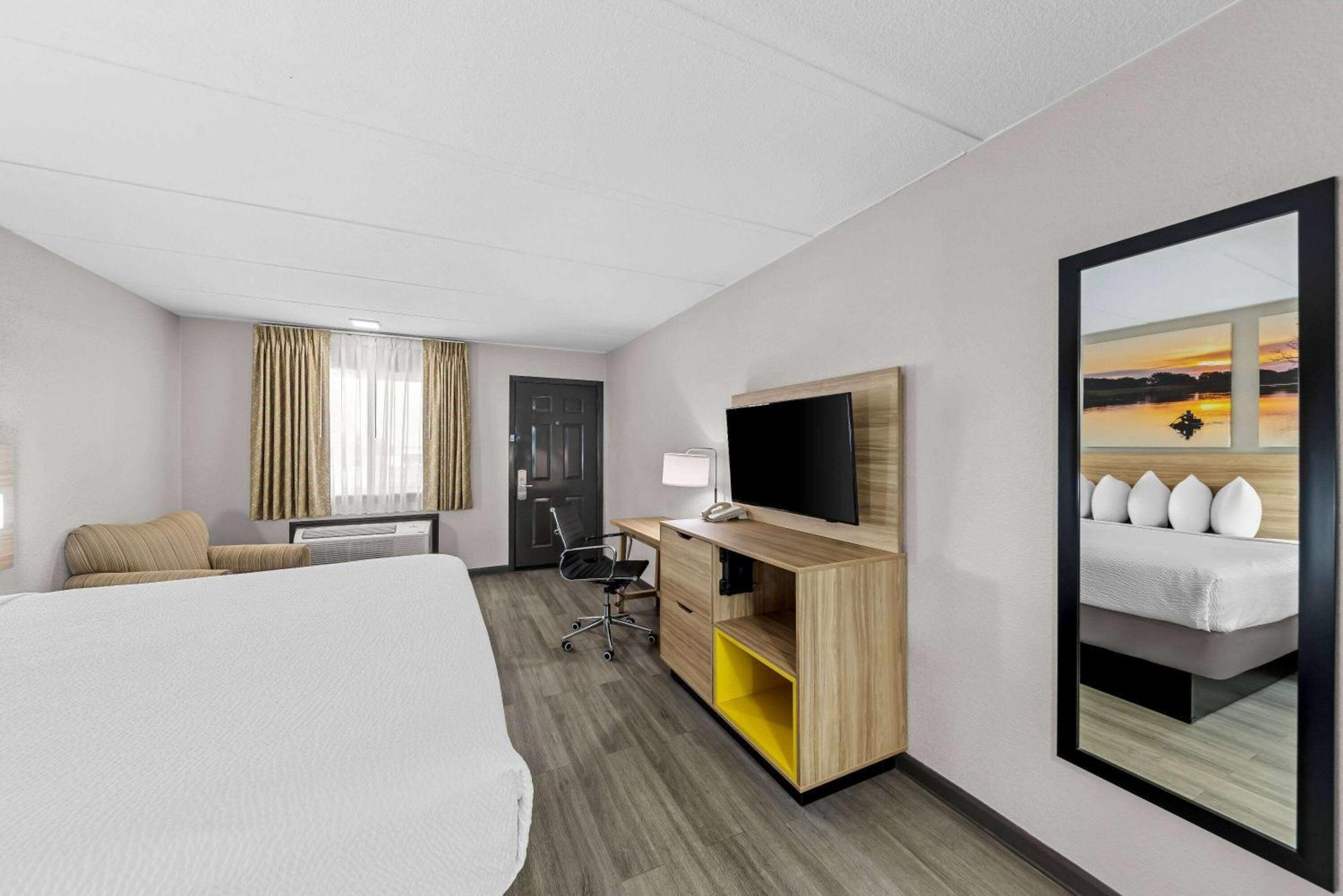 Days Inn By Wyndham Gainesville Εξωτερικό φωτογραφία