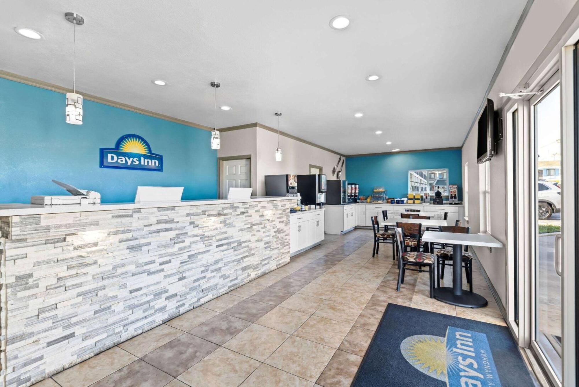 Days Inn By Wyndham Gainesville Εξωτερικό φωτογραφία