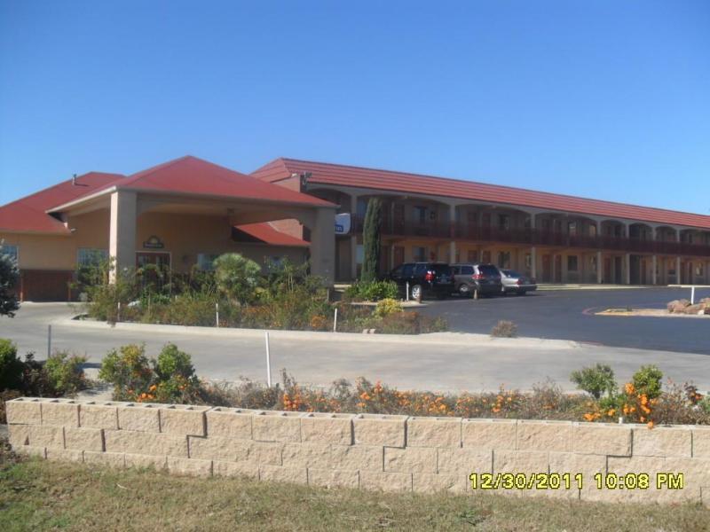 Days Inn By Wyndham Gainesville Εξωτερικό φωτογραφία